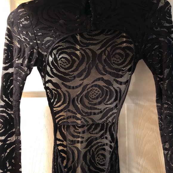 Black Roses - Picture 3 of 6